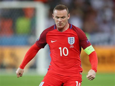 Wayne Rooney Will Continue As England Captain Under Gareth Southgate Despite Manchester United