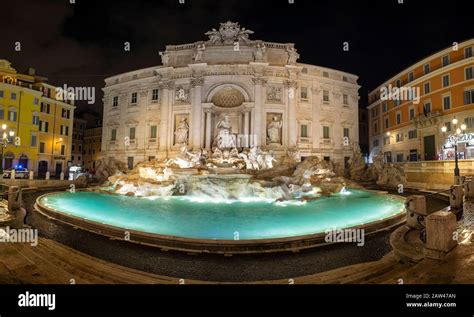 Empty Trevi fountain. Night view Stock Photo - Alamy