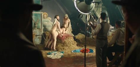 Naked Franziska Holitschke In Babylon Berlin