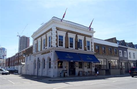 The Imperial Arms Jthomas Cc By Sa Geograph Britain And Ireland