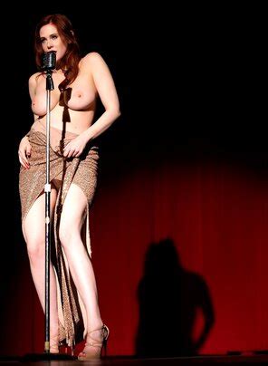 Maitland Ward Nude On Stage Porn Pic