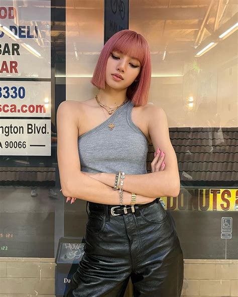 Introducir 54 Imagen Outfit Lisa Blackpink Abzlocalmx