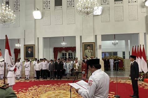 Jokowi Kukuhkan 76 Anggota Paskibraka 2023 Di Istana Negara Suara