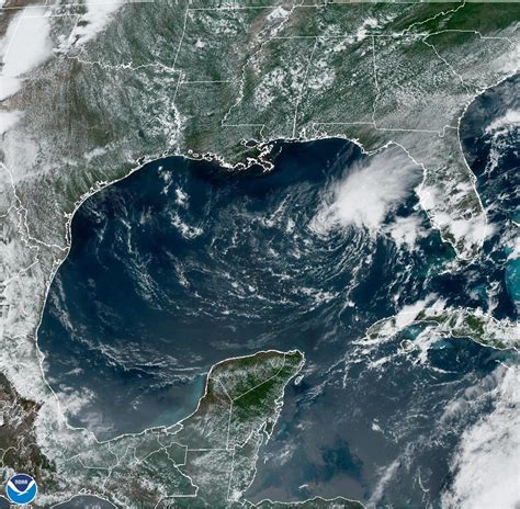 La Tormenta Tropical Arlene Se Debilita Mientras Avanza Al Sur Por El