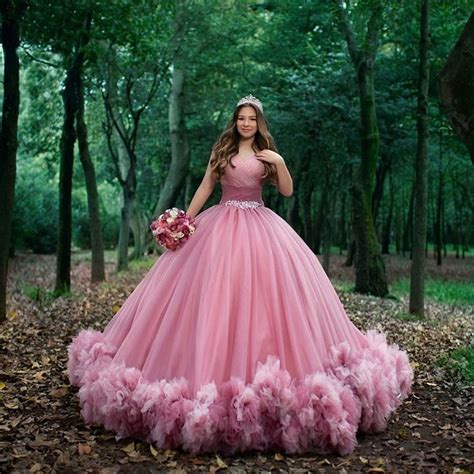 Quinceañera Sweet 16 Girls Ball Gown And Dresses Collection