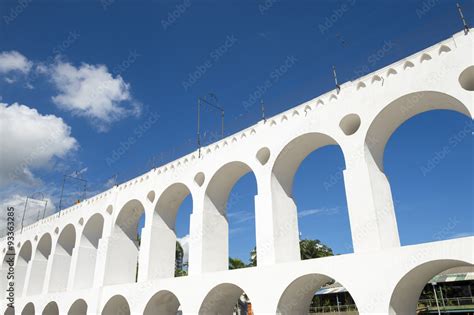 Foto De Landmark White Arches Of Arcos Da Lapa In Centro Of Rio De