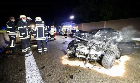 Sieben Verletzte Nach Unfall Auf A Bei Pforzheim Bildergalerie