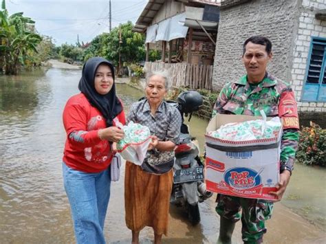 Pasca Banjir Berbagai Elemen Masyarakat Turut Ringankan Beban Warga