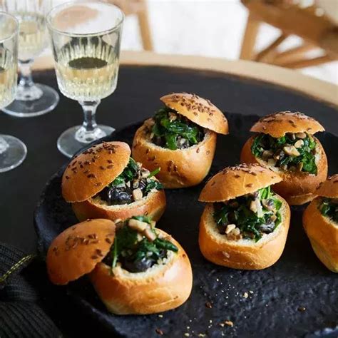 Mini Tartelettes Aux Escargots De Bourgogne Guy Demarle