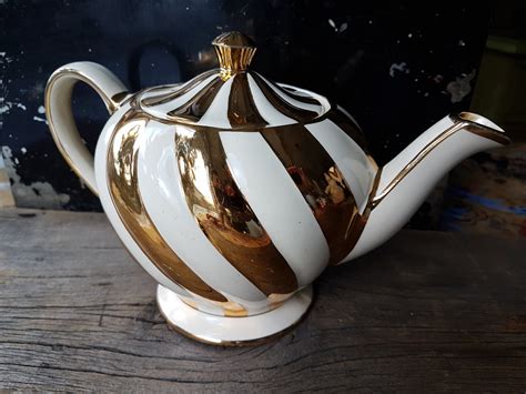 Sadler Cream And Gold Swirl Teapot Made Between 1937 1947 Etsy