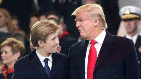 Barron Trump Tweeti ünlü Metin Yazarını Zor Durumda Bıraktı Bbc News