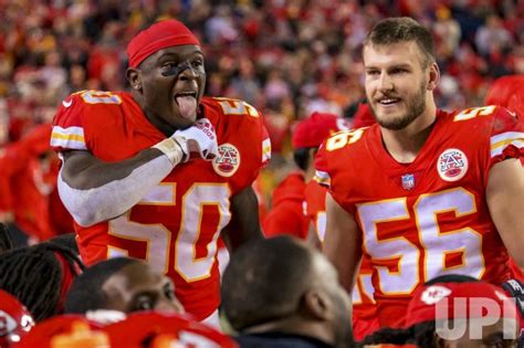 Photo Chiefs Willie Gay Jr Celebrates On The Sideline