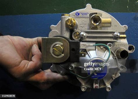Engine Injector Stock-Fotos und Bilder - Getty Images
