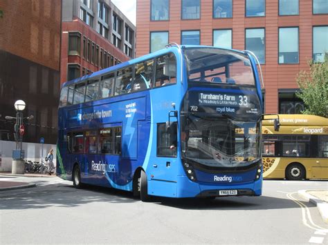 Reading Buses Royal Blue No Yn Ezo Daniel Mullins Flickr