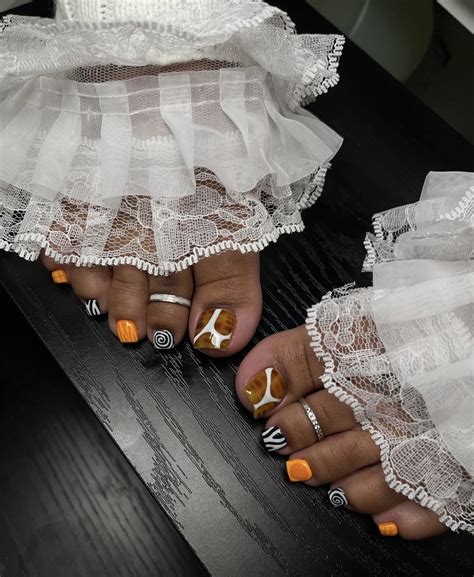 Pin by Nee Nee on Nails in 2025 | Pretty toe nails, Halloween toe nails