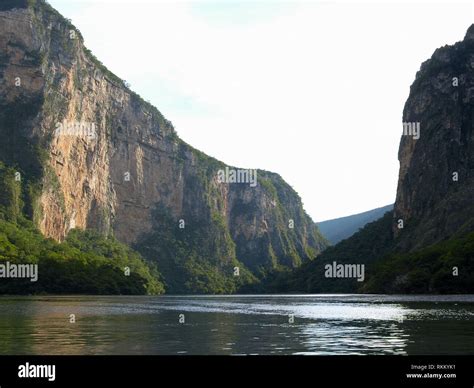 Presa Chicoasen Fotos e Imágenes de stock Alamy