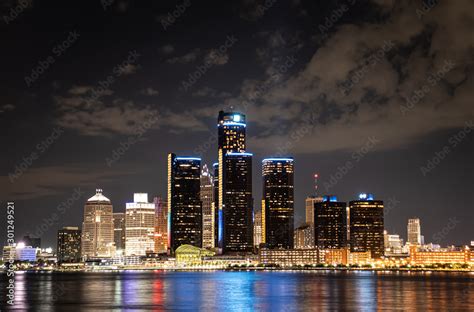 Detroit skyline at night Stock Photo | Adobe Stock