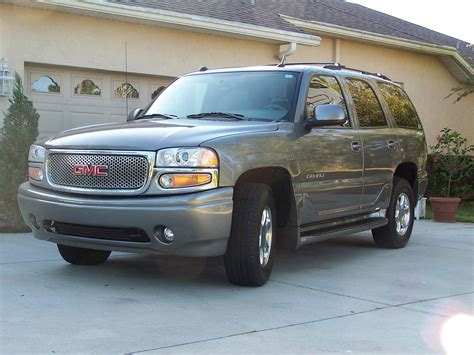 2002 GMC Yukon Denali 4dr SUV 6 0L V8 AWD Auto