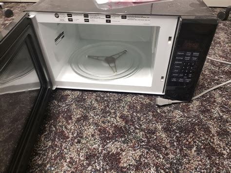 Surplus MarketPlace - General Electric Microwave