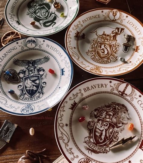 Set De Assiettes Porcelaine Maisons Poudlard Harry Potter Boutique