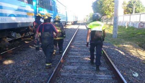 Una Formaci N Del Tren Roca Arroll A Un Ciclista Que Sobrevivi De