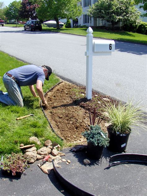 simple mailbox landscaping ideas - Neomi Ouellette