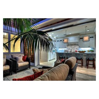 114 Diamond Ave Tropical Patio Orange County By Spinnaker