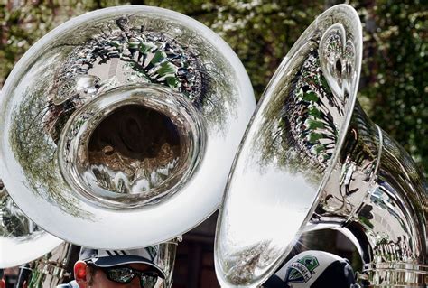 Sousaphone vs Tuba Explained: What Is The Difference? - Brass 'n Wind