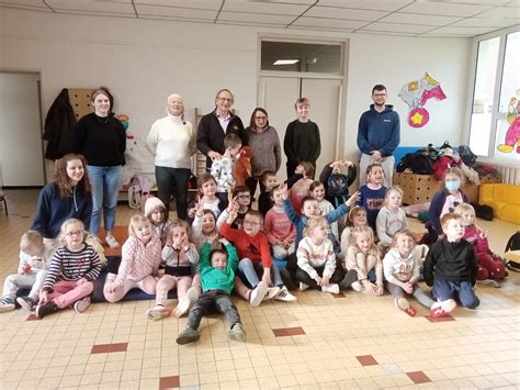 La Troupe Les Tritons D Ambleteuse A Captiv Les Enfants Du Centre De