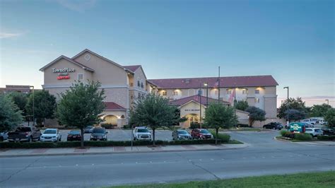 Hotel Suites in Downtown Fort Worth, Texas | TownePlace Suites Fort Worth