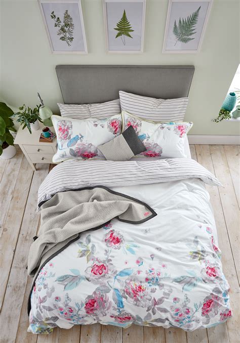 Joules Bright White Beau Bloom Bedlinen With The Quilted Grey Stitch