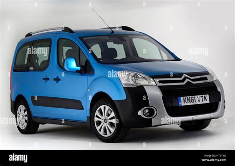 Voiture Citroen Berlingo Banque De Photographies Et Dimages Haute