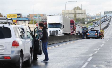 Multiple Accidents On I 5 Snarl Traffic In Mount Vernon Local News