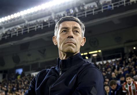 Santos anuncia Pedro Caixinha como novo técnico