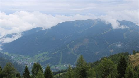 Bad Kleinkirchheim Nockalm Blick Zur Kaiserburg Foto Webcam Eu