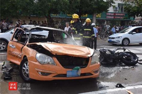 突发！保亭一出租车与摩托车相撞起火 现场惨烈惊人