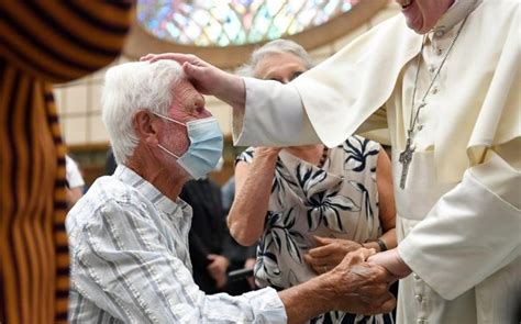 Papa Francisco en la Audiencia igualdad en Cristo más allá de las