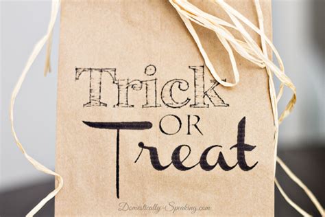 (30 crafty days of halloween) trick or treat bag printable - See Vanessa Craft