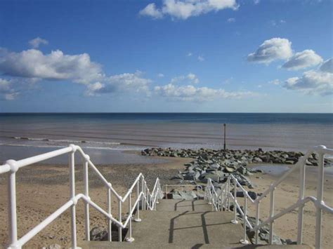 Withernsea Beach - Yorkshire | UK Beach Guide