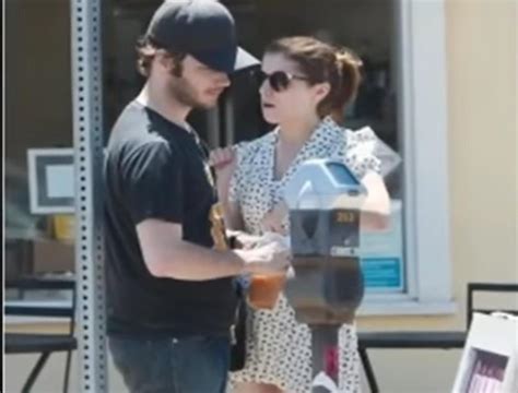 Anna with her boyfriend : r/annakendrick