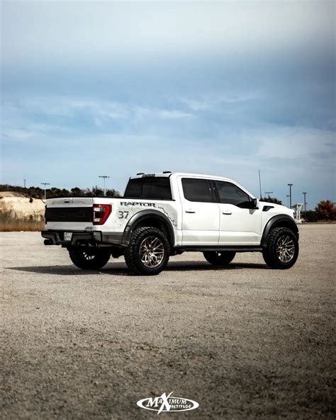 Ford F 150 Raptor Gen 3 White Brixton Forged PF8 Ultrasport Wheel Front