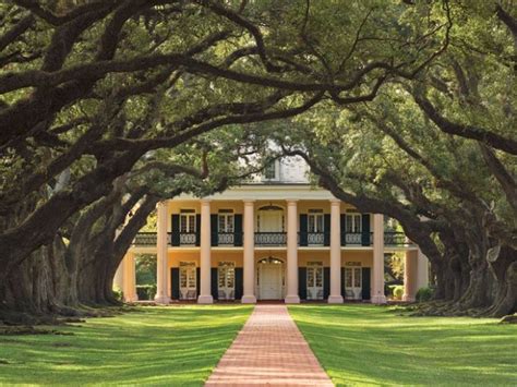 Tour Oak Alley Plantation in Louisiana