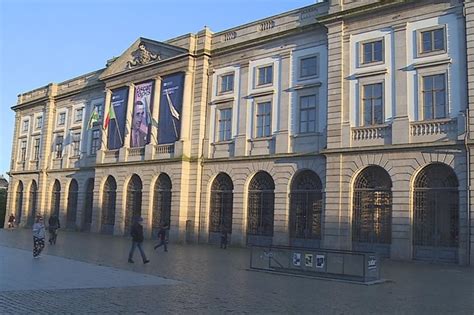 Universidade do Porto entre as 500 melhores do mundo - Portugal - SÁBADO 