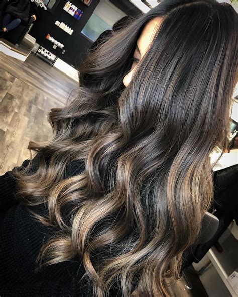 Cenizo Balayage En Cabello Oscuro Certificacion Calidad Turistica