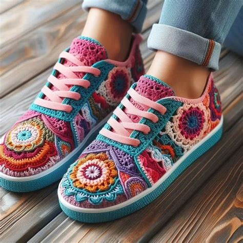 Pin by Emine Bekleriç on örgü ayakkabi in 2024 Crochet shoes