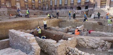 Évezredek a talpunk alatt Feltárások a Budai Irgalmasrendi Kórház udvarán