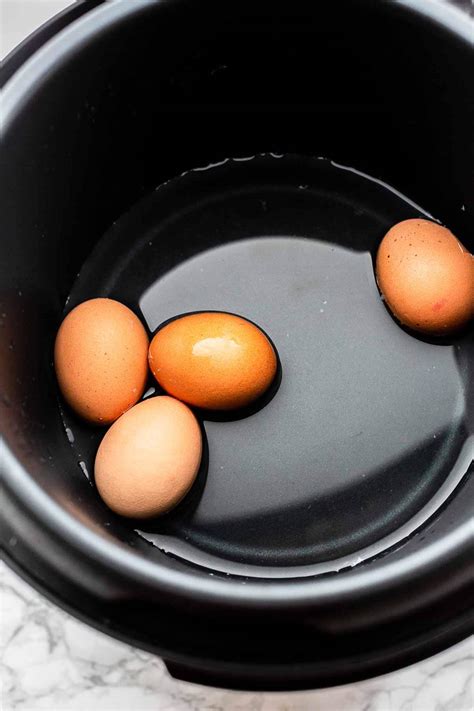 Instant Pot Boiled Eggs Without A Rack - Fast Food Bistro