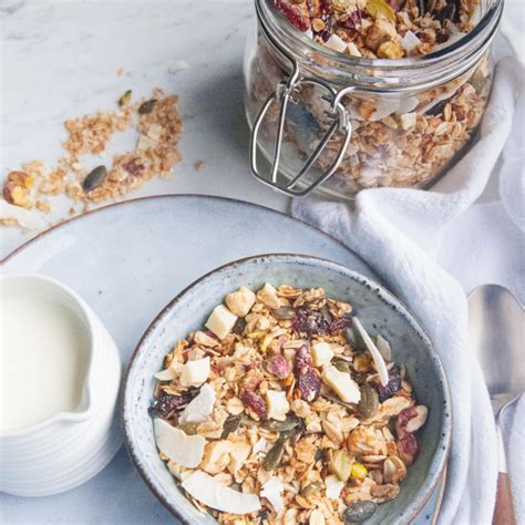 Granola Met Pistache Cranberries En Witte Chocolade Juffrouw Toertjes