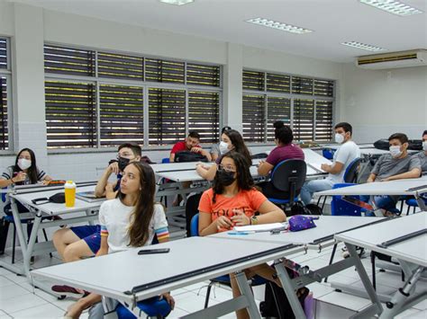 Comunica O Edital Oferece Bolsas De Monitoria No Valor De R