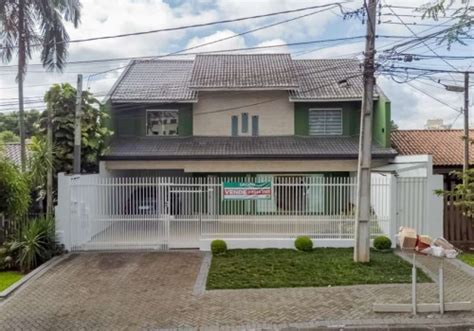 Casas 1 quarto na Rua Eduardo Geronasso em Curitiba Chaves na Mão